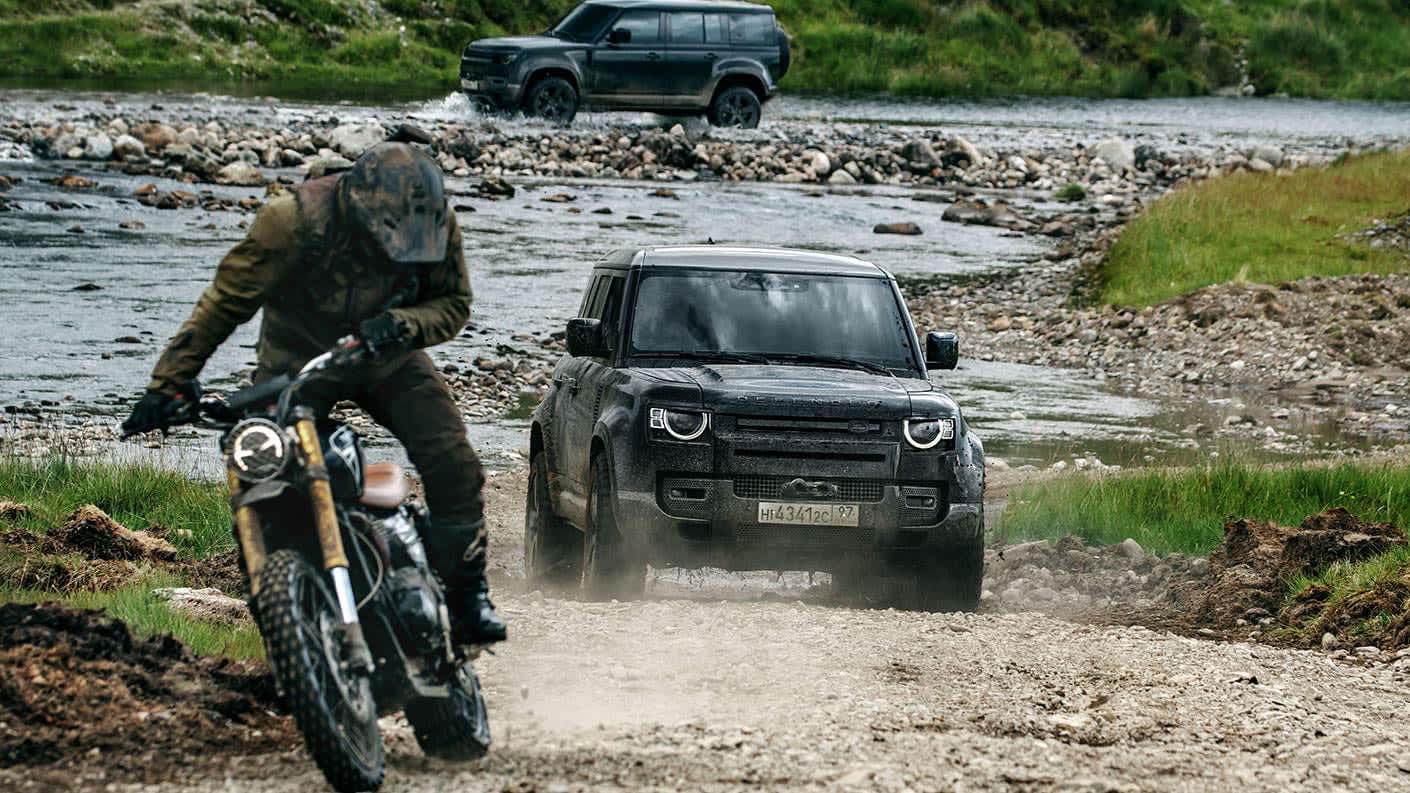 ジェームスボンド Triumph Scrambler 1200 XE | Bond Lifestyle